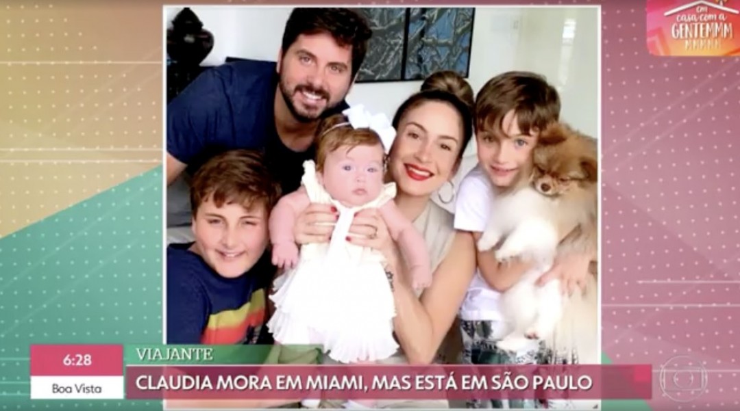 claudia-leitte-com-sua-familia-no-e-de-casa_27e27fa9542b15a361164b.jpg