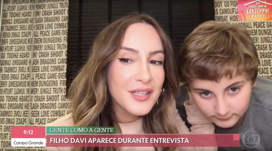claudia-leitte-tambem-tem-surpresa-com-o-filho-davi-no-e-de-casa_ac1a017a2fa020ab3d09c.jpg