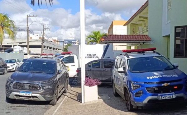Mulher é morta a tiros em quarto de hotel em Aracaju; marido é suspeito