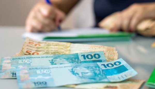 Pagamentos do Bolsa Família e Auxílio Gás começam nesta segunda, 18