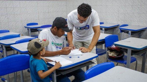 Programa Alfabetiza Sergipe inicia matrículas para o ano letivo de 2026 e alcança 42 municípios sergipanos